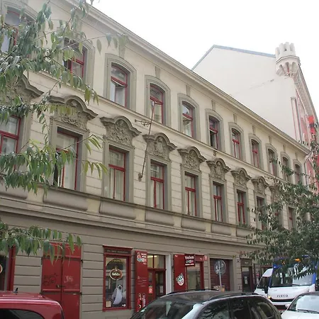 Mighty Truhlarska * Praha